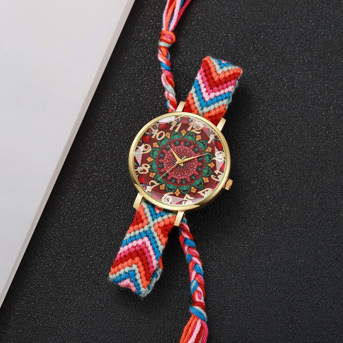 1pcs Women's Watch Fashion Casual Creative Digital Dial Trendy Classic Quartz Watch ( Box Not Included )