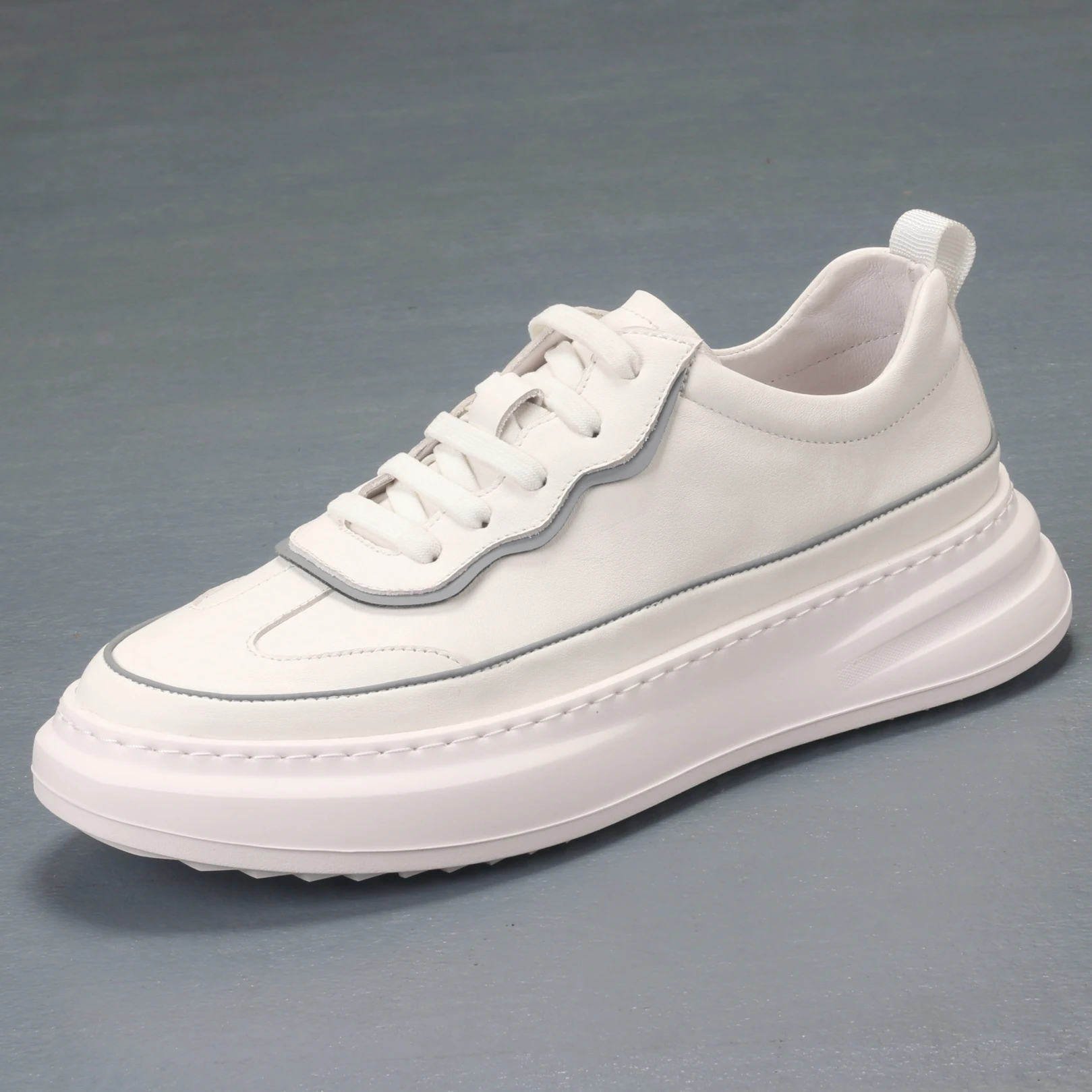 

Korean version of the trend of the new casual shoes leather platform high-rise leather shoes comfortable tie-in men's fashion sh