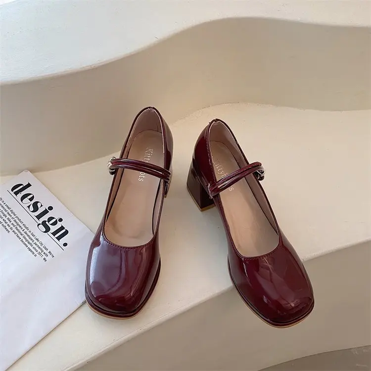 2023 nuove scarpe Mary Jane scarpe da donna tacco spesso fibbia Lolita scarpe scuola moda semplice cento tacchi alti donna tacchi