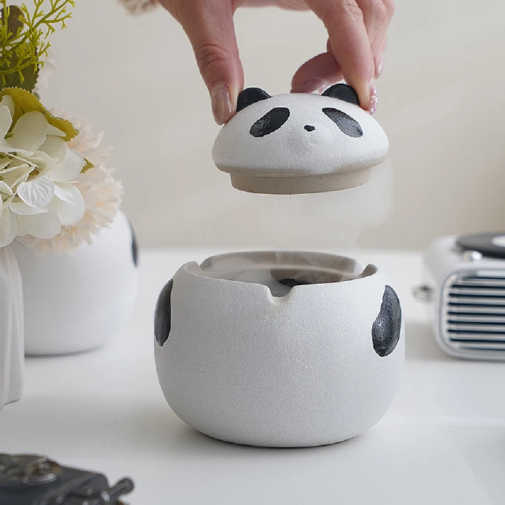 Ashtray for household use, panda shaped office, living room with lid, ashtray to prevent dust from flying, gift decoration