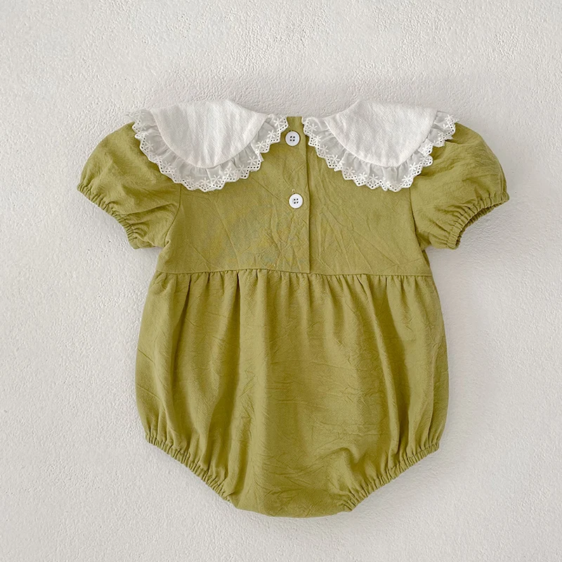 夏の女の赤ちゃん服新生児ロンパース刺繍レースピーターパン襟花綿半袖ベビーボディスーツ 0-24 ヶ月