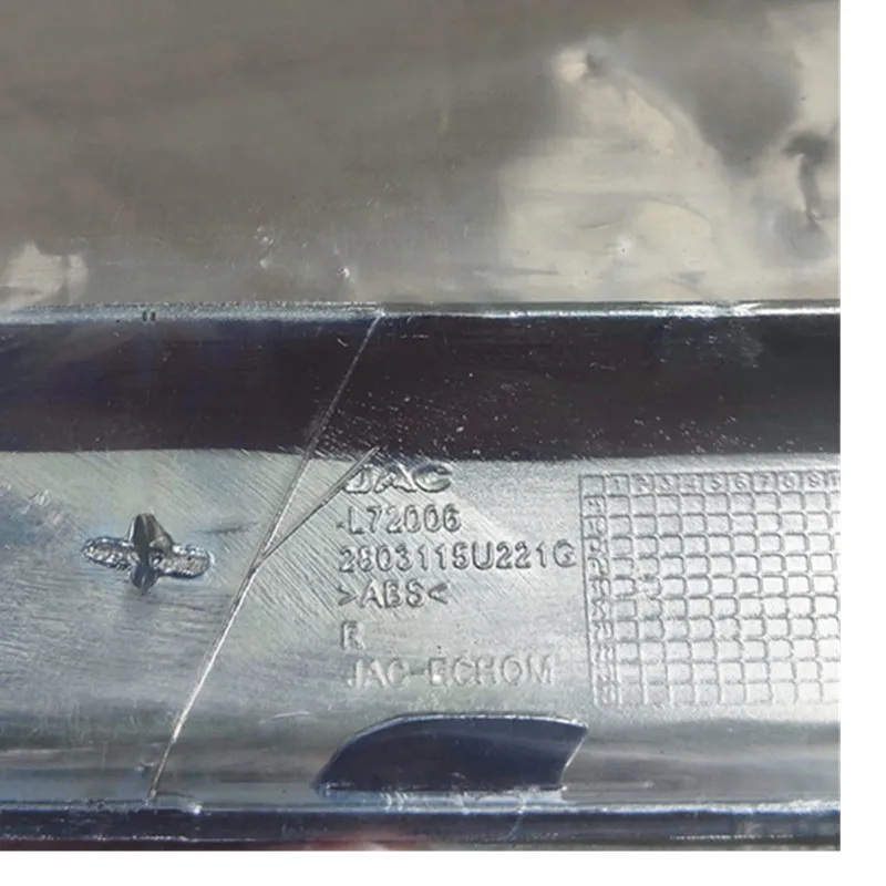 Nebelscheinwerferrahmen Silberstreifen Frontstoßstangen-Zierleiste für JAC Refine S3 JS3 JAC T50 2803114U221G 2803115U221G – Detail 2