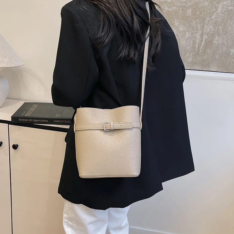 

New 2025 Instagram Style Minimalist Phone Bag for Women Shoulder Handheld Purse Fashionable Handbag Gift