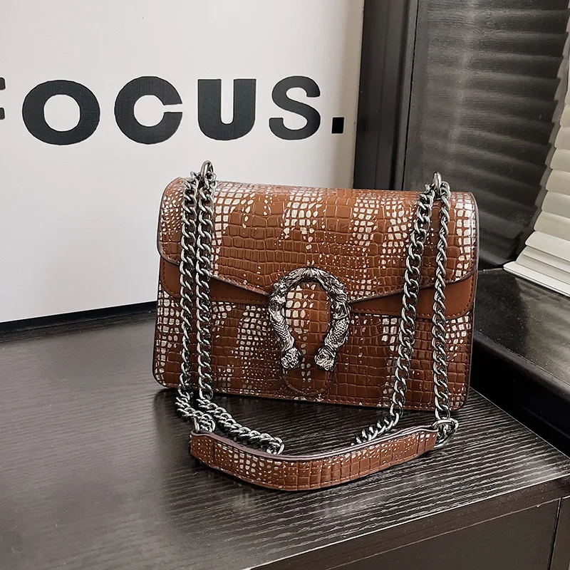 

Fashion Luxury Design Chain Diagonal Span Bag, High-end Versatile Handbag, Large-capacity Women's Bag