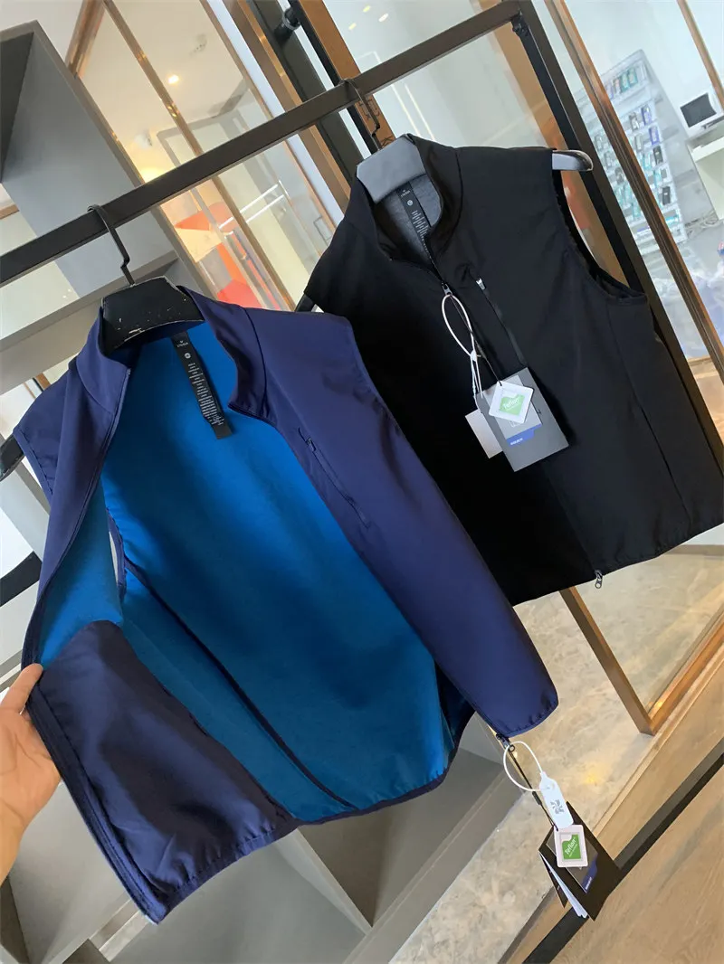 

Итальянский роскошный настраиваемый логотип, многослойная легкая дышащая ткань, мужской повседневный жилет для занятий спортом на открытом воздухе