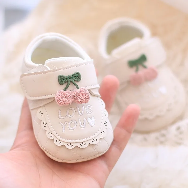 Baby-Laufschuhe mit runder Spitze, weiche Sohle, Prinzessinnen-Freizeitschuhe für Kleinkinder, Klettverschluss, 2026, brandneue flache Kinderschuhe, rutschfest – Detail 6