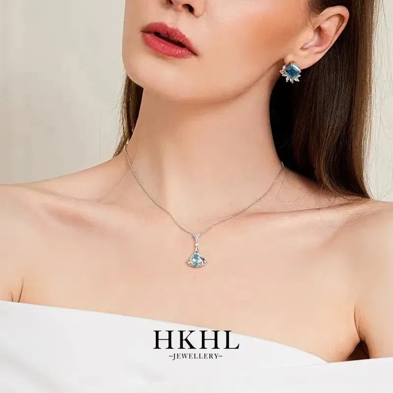 

Women's matching collarbone necklace, retro necklace, fashionable clothing necklace, micro-suit fan-shaped skirt necklace