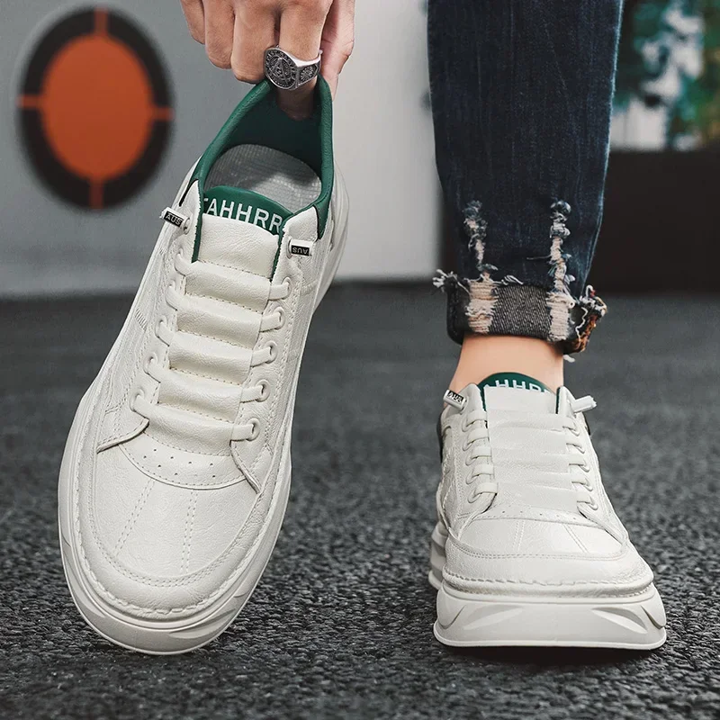 

Versatile Men's Leisure Sneakers Men Lightweight Comfy Sports Walking Shoes Fashion High-quality Lightweight Comfy Walking Shoes