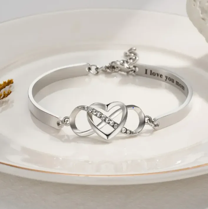 

Custom Silver Mom Bracelet Infinity Heart Design Cubic Zirconia Inlay Engraved Dainty Chain Jewelry Personalize Christmas Love