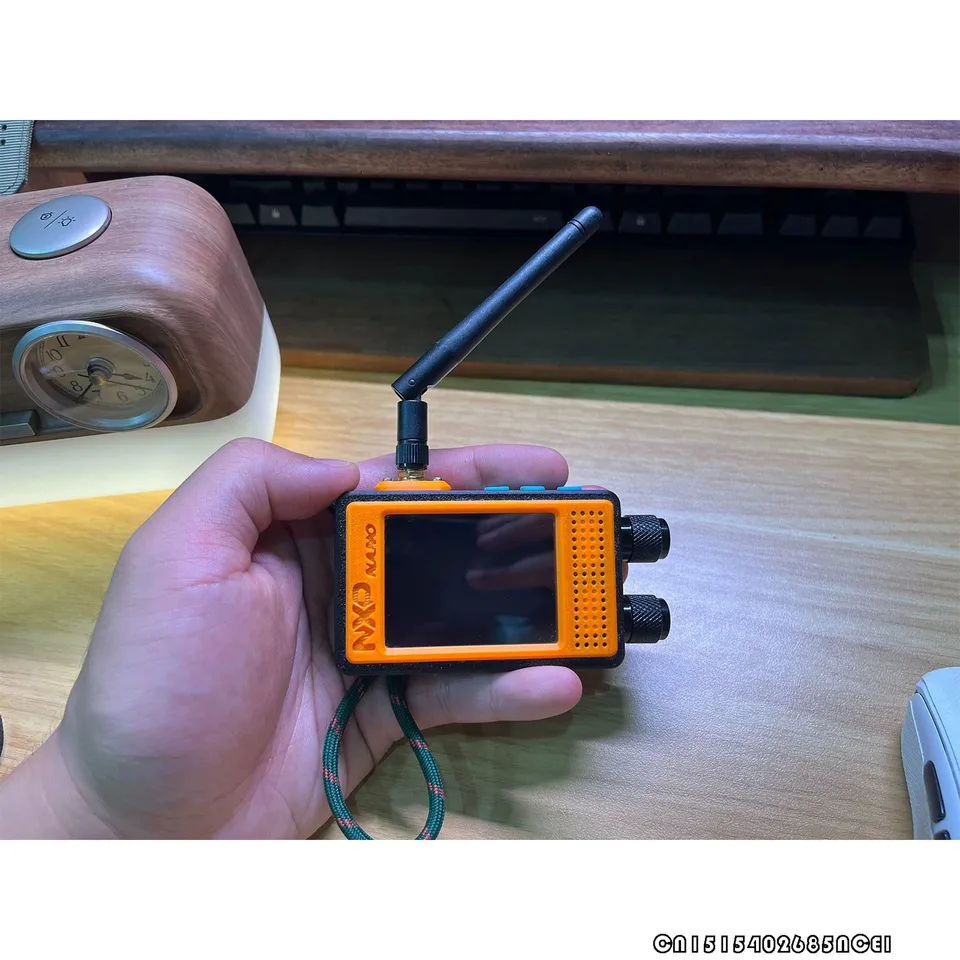 NXP-NANO ポータブル 65-108MHz FM ラジオ受信機 TEF6686+ESP32 メイン