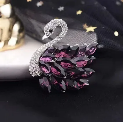 Luxurious crystal swan chest flower, suit, pin, collar, dress accessories