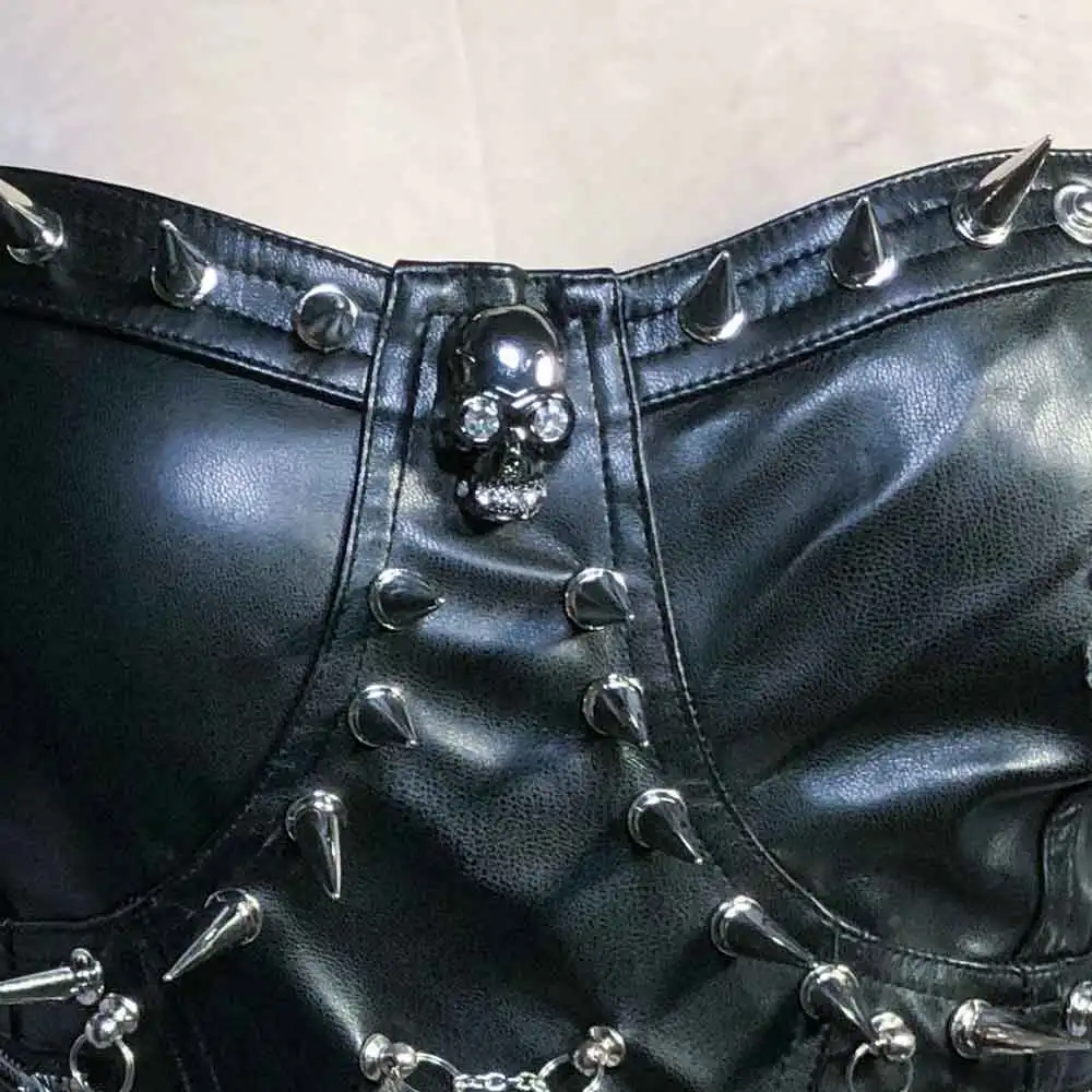 Goth Tops with Spikes Y2K T-shirt Ladies Grunge Gothic Tank Punk Rock Clothes Festival Bra Cyber Rave Outfits ALT Emo Clothing