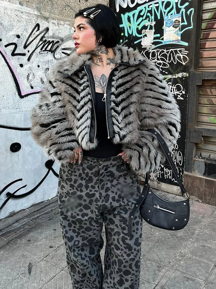 Giacca da donna corta in pelliccia sintetica da strada Cerniere a maniche lunghe a righe urbane Risvolto Capispalla femminile 2025 Cappotto da donna chic autunno inverno