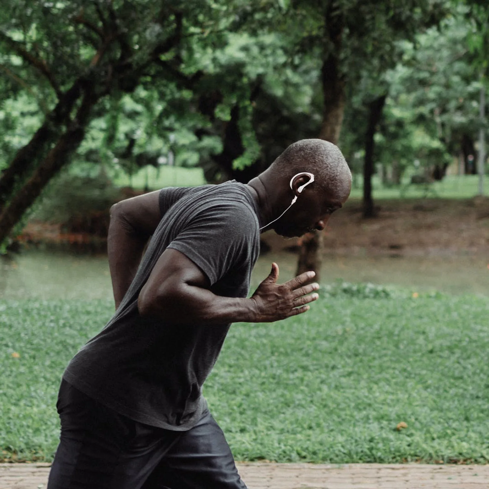 

Sports Waterproof Earphones Clip Mp3 Player for Swimming Running Gym Lightweight Comfortable Wired Headphones Universal