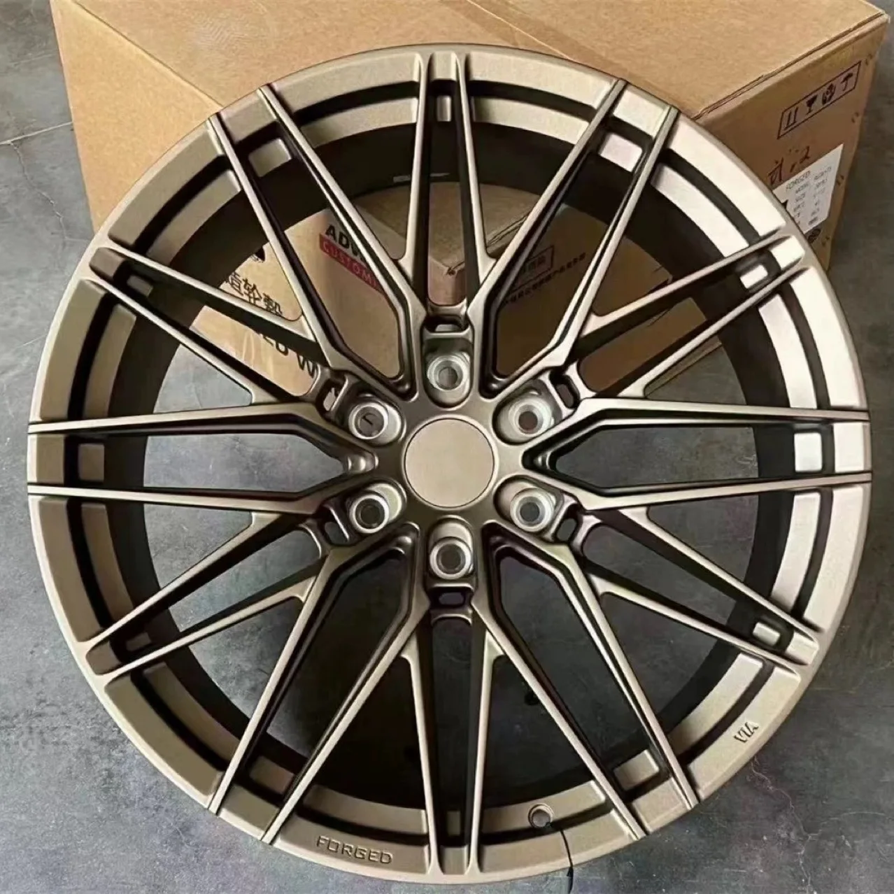OEM Forged Chrome Modified Automobile Aluminum Alloy Cross-Country Wheel Hub-New for Replace/Repair Car Wheels 8-9.5J Width ET