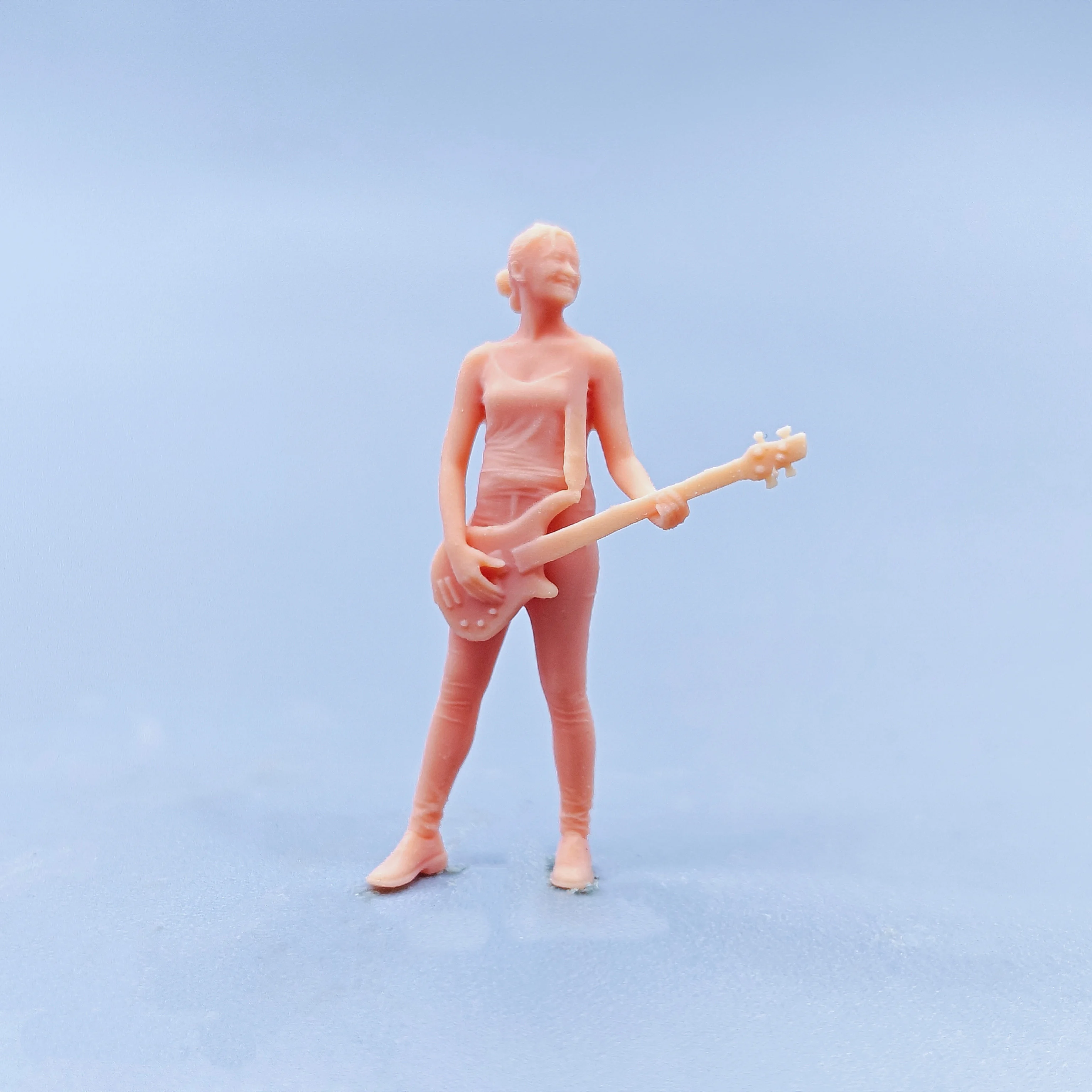 1/64 1/43 Figuren Maßstab Modell Harz Gitarre Mädchen Ungefärbte Miniaturen Diorama Handbemalt D506