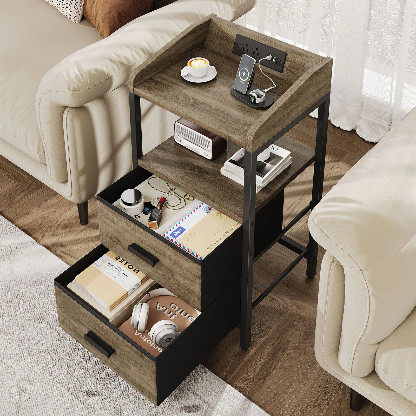 

Прикроватная тумбочка с зарядной станцией, современный прикроватный столик с защитным бортиком, полкой для хранения, 2 тканевыми ящиками, USB-портами и розеткой переменного тока