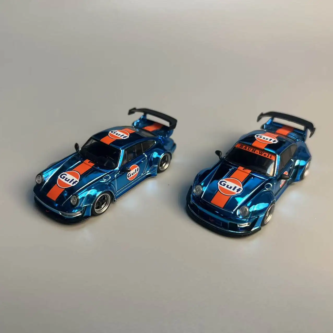 

Пламя 1:64 Porsche RWB 993 964 Модель автомобиля из сплава с синим покрытием Gulf