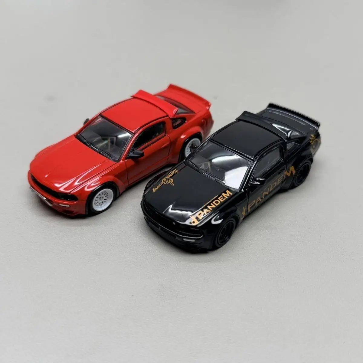 Diecast MM 1:64 Scale Mustang Fifth Generation Mk5 S197 Rocket Rabbit Pandem Alloy Car Model