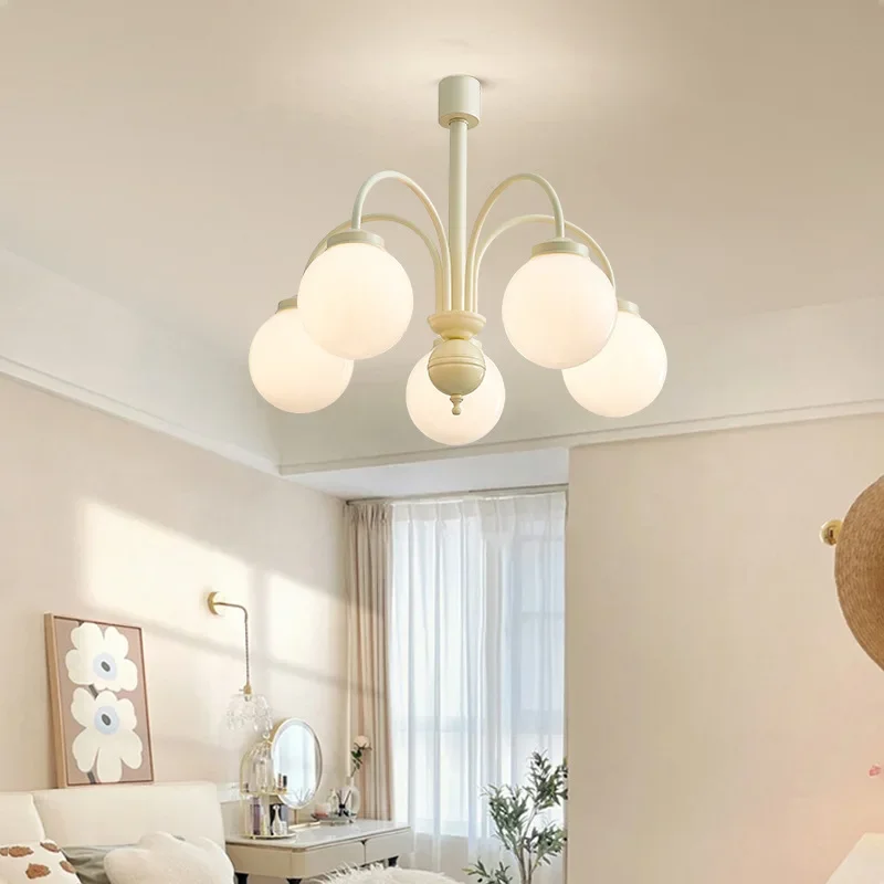 Nordic Vanilla Middle Living Room Chandelier French Vintage Bedroom Study Designer Creative Internet Celebrity Wind Lamp