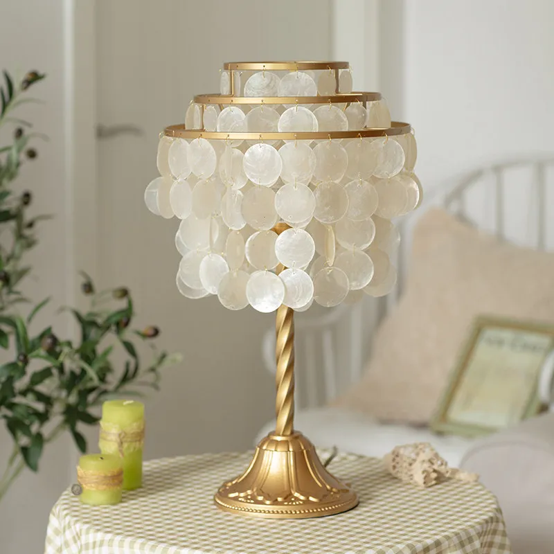 French Light Luxury Retro Wind Chimes Shell Table Lamp Premium Bedroom Bedside Lamp