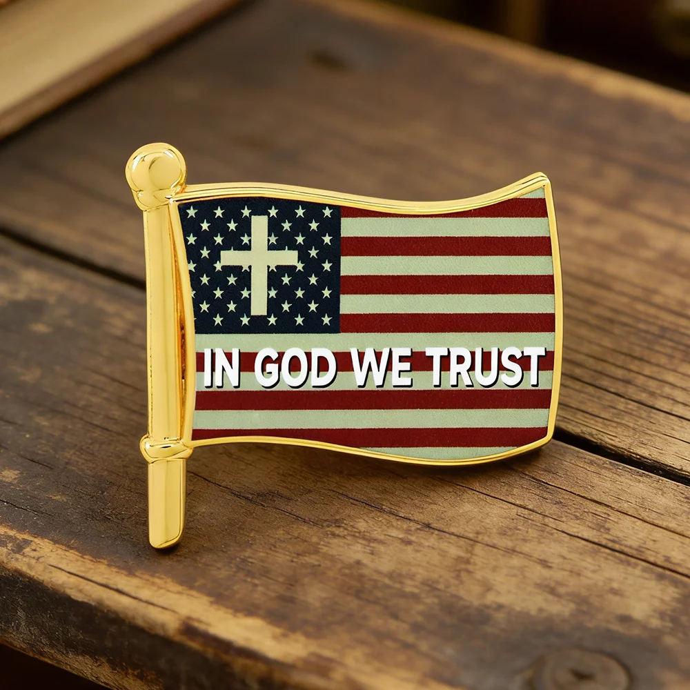 Vintage American Flag Cross Brooch In God We Trust Patriotic Religious Lapel Pin National Day Commemoration Event Gift Accessory
