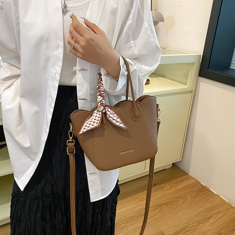 

2025 Versatile Bucket Bag, Niche Top Handle Purse for Women, Fashion Shoulder Crossbody, Minimalist Day to Night Tote, Textured