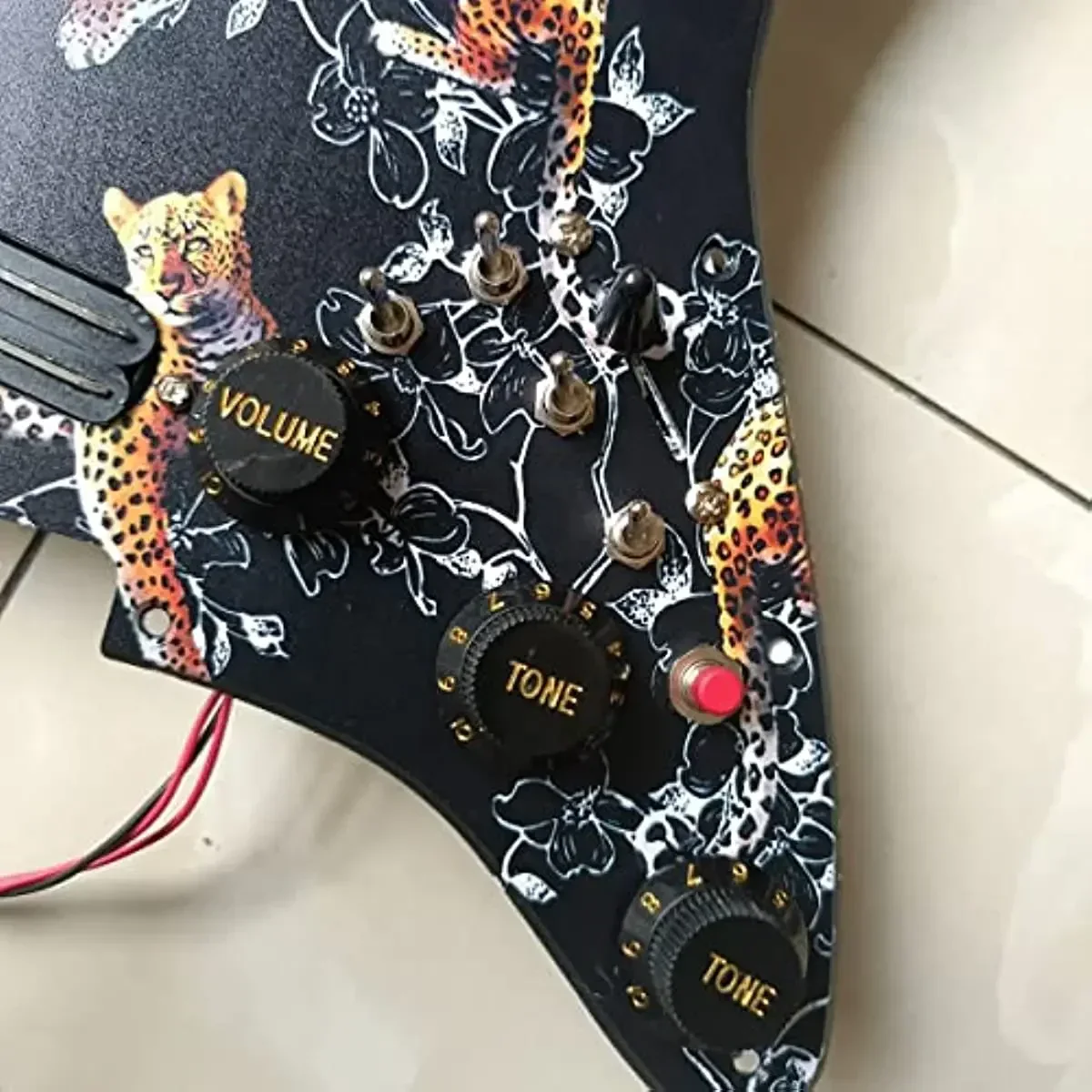 Prewired Loaded ST Pickguard with SSS Single-coil Pickups Set Coil Splitting Switch for ST Electric Guitar