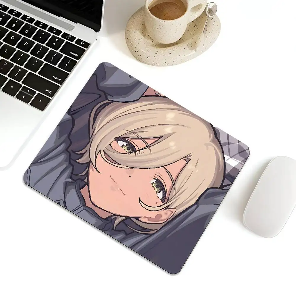 Girls Band Cry Mousepad Small LockEdge Mouse Pad For Gamers Computer Desk Pad Rectangular Anti-slip Rubber