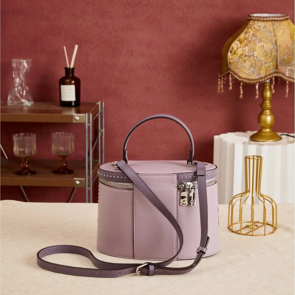 Women's Handbag 2026 Women's Handheld Irregular Bag Retro Bucket Bag Original Design Unique Cat Print Bag Personality Sweet
