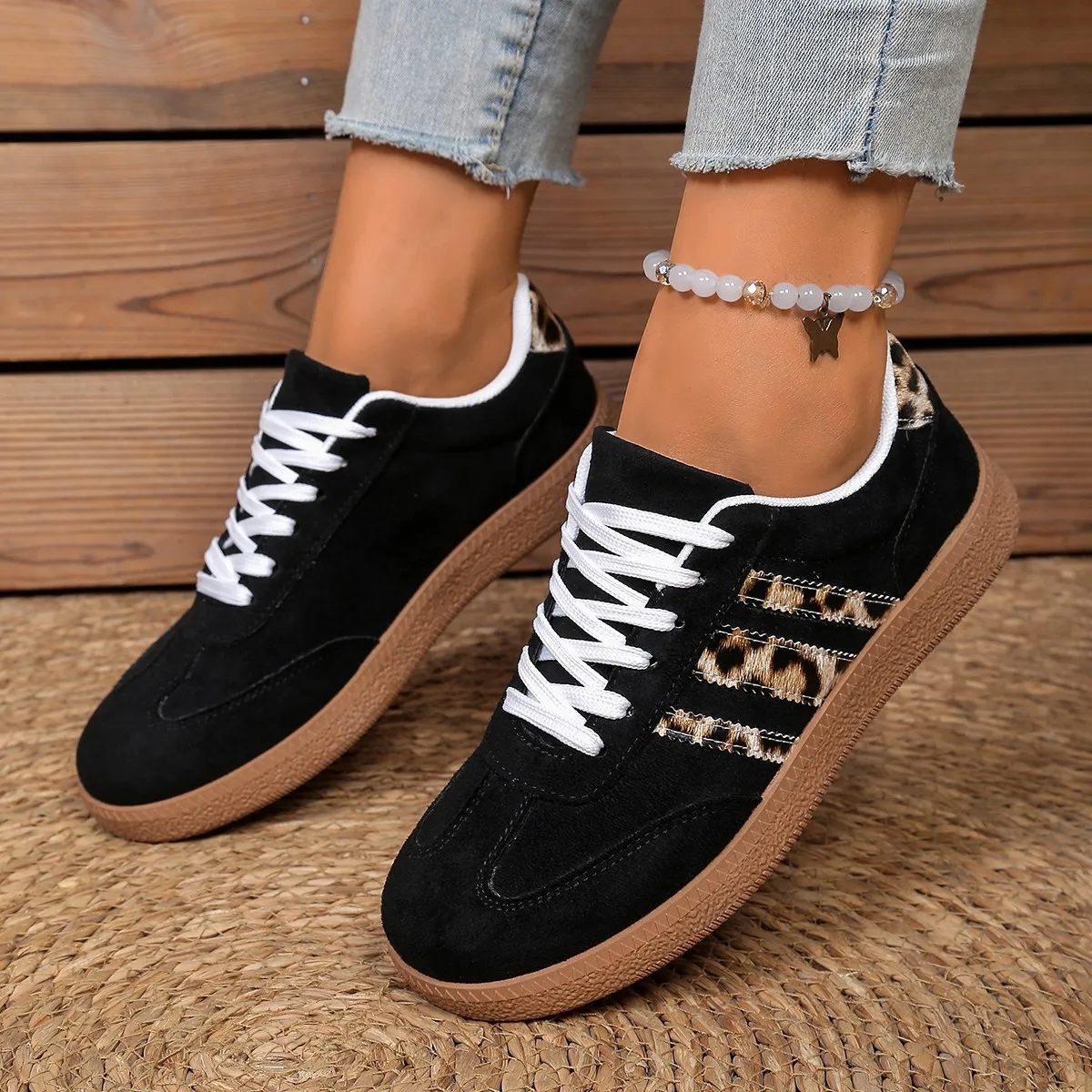 

Women's Outdoor Leisure Leopard Decorative Sneakers Spring and Autumn New Lightweight and Comfortable Low-cut Running Shoes