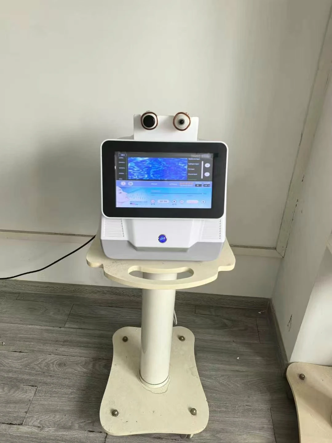 Oogreparatieapparaat met verhoogde thermische energiefrequentie voor het liften van ogen, gezichtsslapping, verstevigendheidssalons