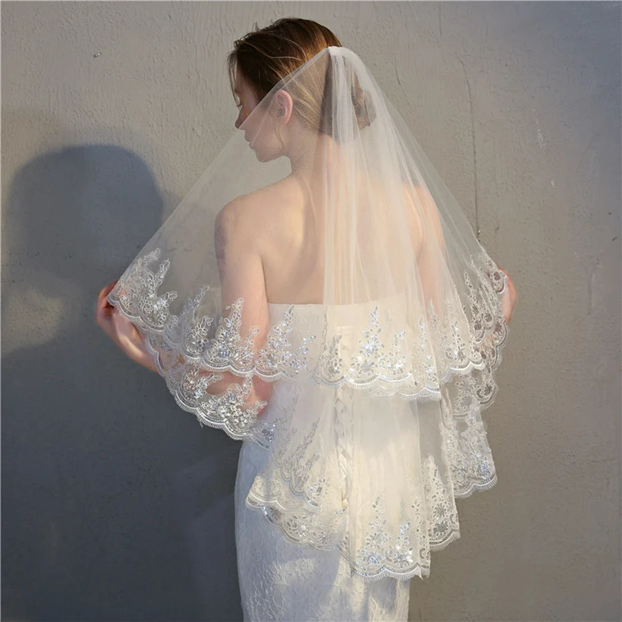 New Beaded Sequins Double Layers Bridal Veil With Metal Comb Lace Appliques Edge Bridal Marriage Short Head Bridal Accessories