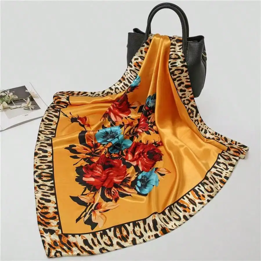 

1pc Leopard Floral Bandana For Women, Elegant Head Wrap Scarf, Versatile Headband, Fashion Accessory For Daily Outfits