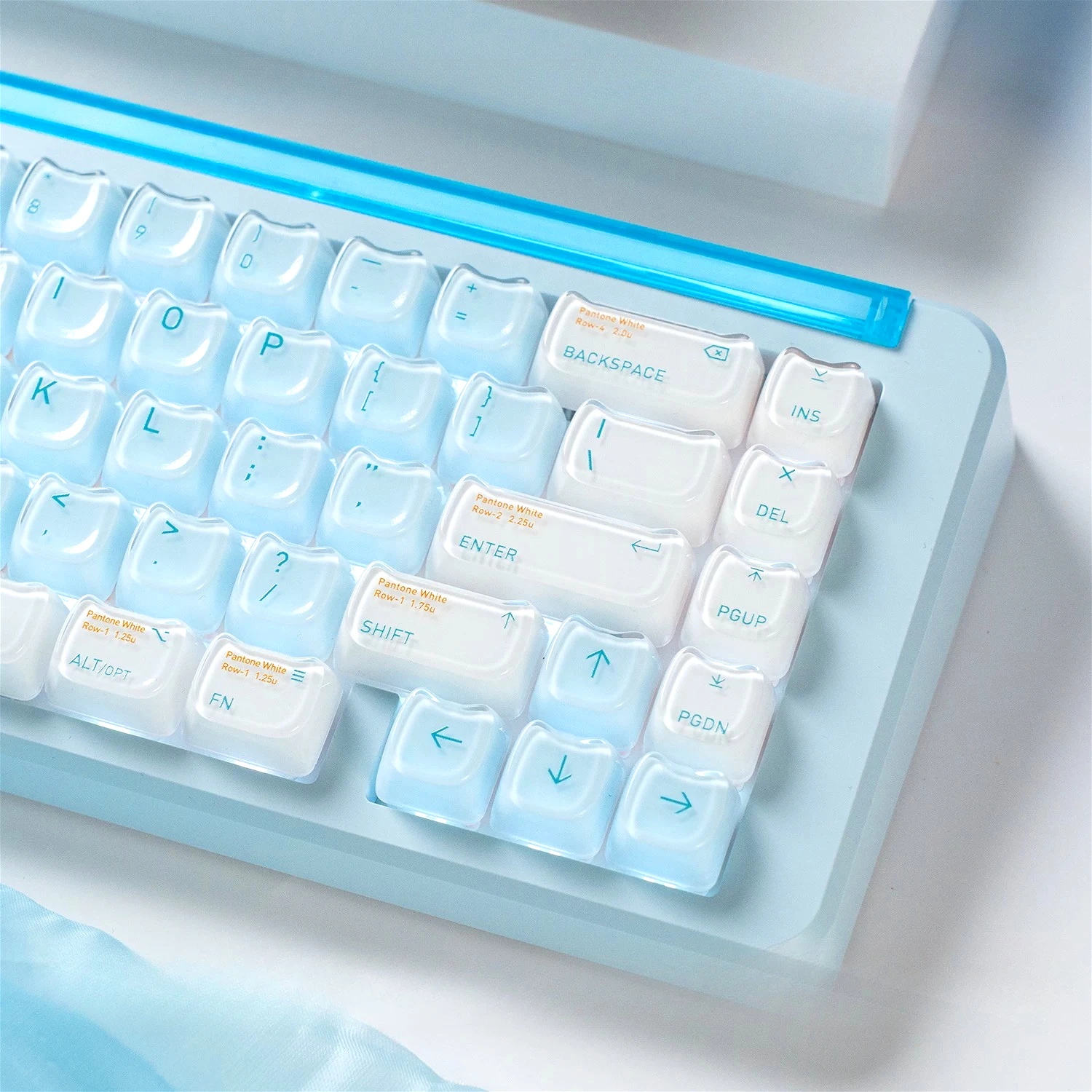 MAIMOOOMAO Crystal Keycap Dream of Shallow Space PC Two Color Jelly Pudding Cat's Ears  Blue White Head Jelly Keyboard Keycap