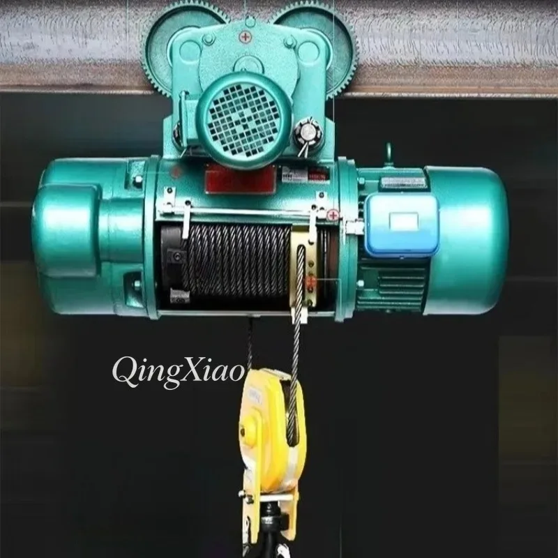 Industrial Manual Wire Rope Hoist Heavy Duty Robust Construction Reliable Traction Performance For Warehouse Goods Lifting Tasks