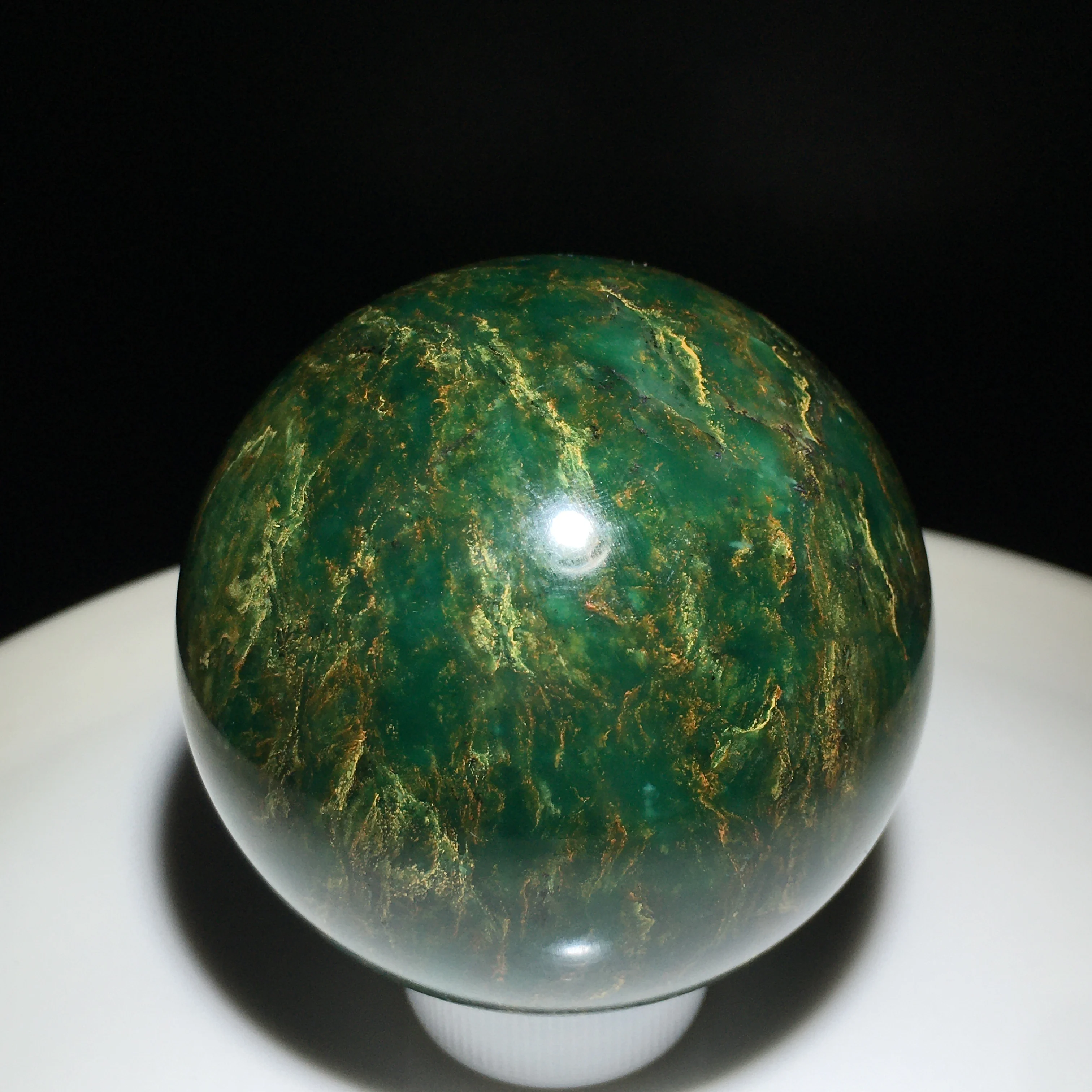 

Natural Raw Gemstone Emerald Crystal Sphere Rock Polished Green Quartz Ball Feng Shui Decoration Gift Reiki Healing