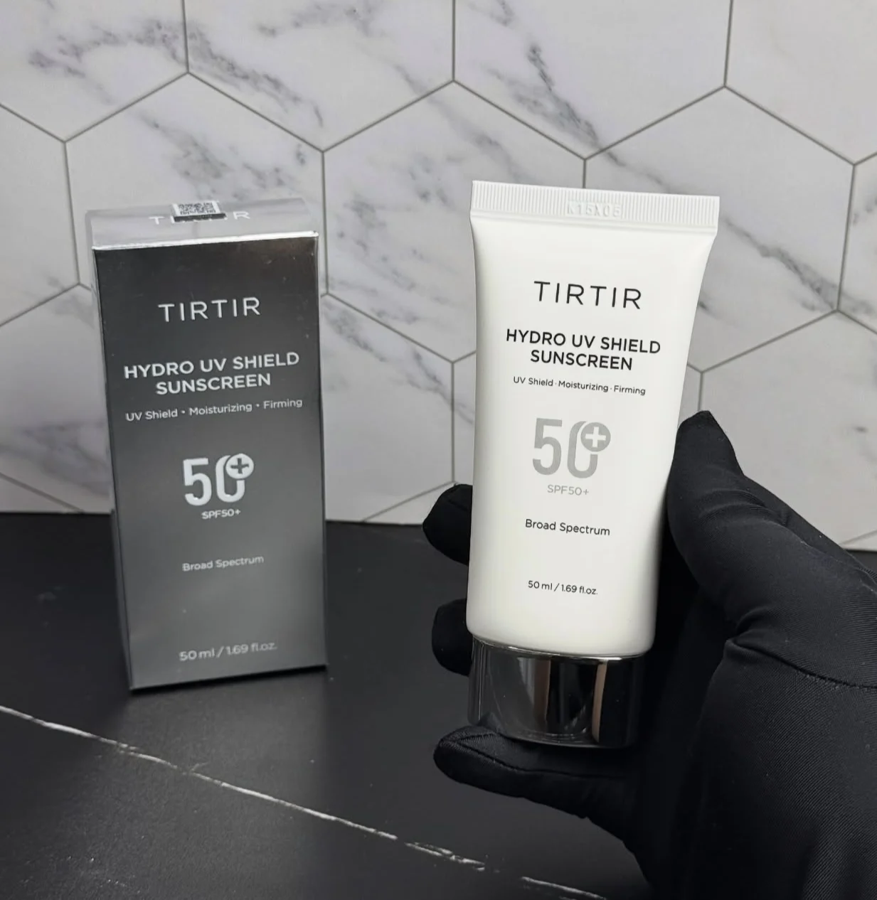 

50 мл TIR Hydro UV Shield Солнцезащитный крем Увлажняющий Укрепляющий SPF50+++ Широкий спектр УФ-защиты Оригинальный брендовый солнцезащитный крем