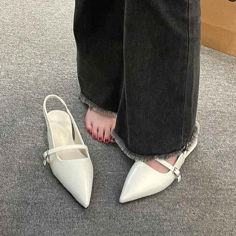 Sandalias planas francesas Baotou, zapatos de hada, nuevos zapatos de tacón de aguja con diamantes para primavera y verano, zapatos de mujer elegantes.