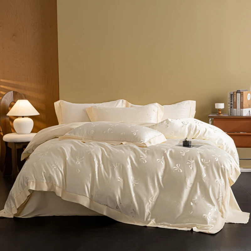 European Luxury Jacquard Ice Silk Duvet Cover Set Fashion Bow Pattern Queen King Bedding Set Skin Friendly Comforter Cover Set