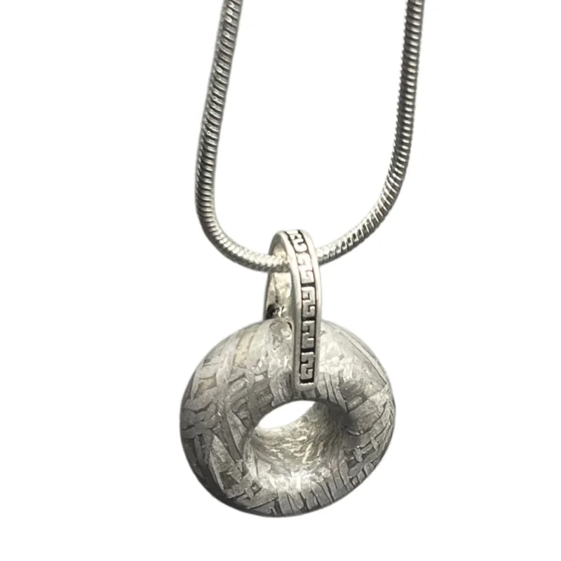 Muonionalusta Meteorite Series Hand Polished Donut Pendant Natural Meteorite Slab Mineral Specimen Jewelry Gift - LK334