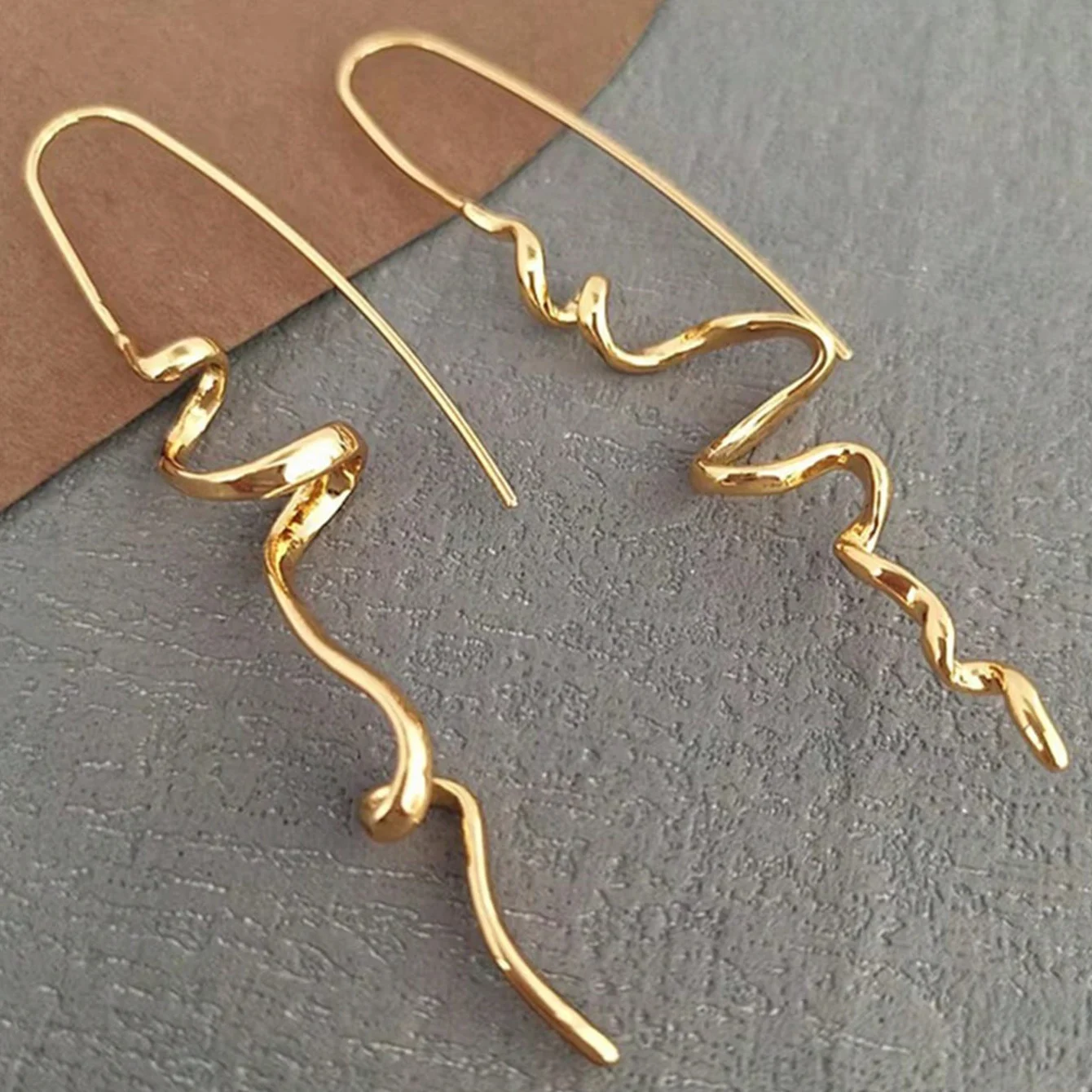Chic Wave Drop Earrings Statemen Curved Gold/Silver Color Simple Design Earrings For Women's Daily Wear