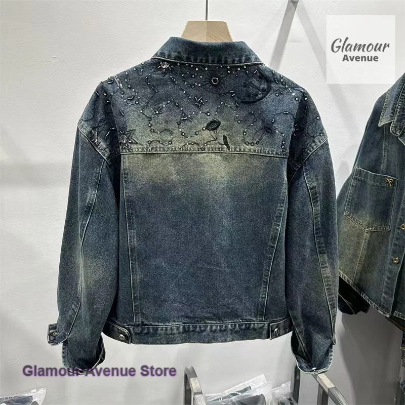 Ethnic embroidered denim jacket women's spring and autumn new fashion temperament retro short coat short rhinestone jacket.