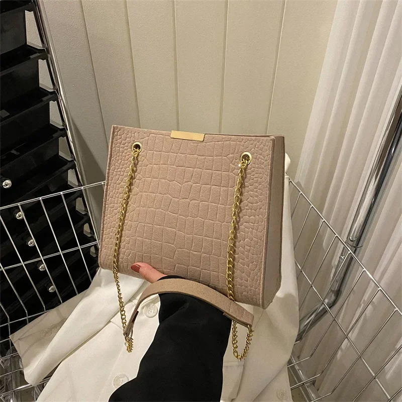 New Fashion Crossbody Bags Large Capacity Shoulder Bag Solid Color Ladies Purse Designer Luxury Handbag Chain Tote Bags Bolsa