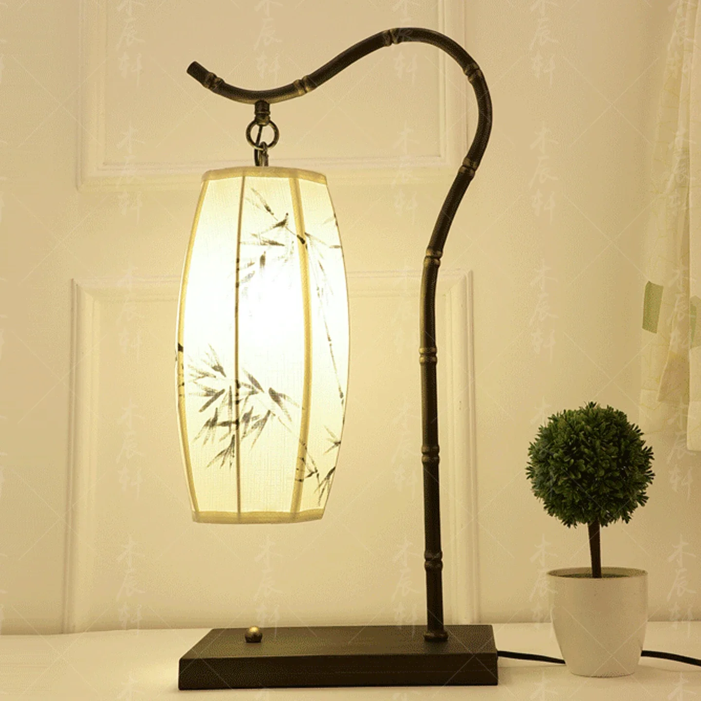 

New Chinese floor lamp antique vertical modern retro wrought iron study bedroom floor lamp