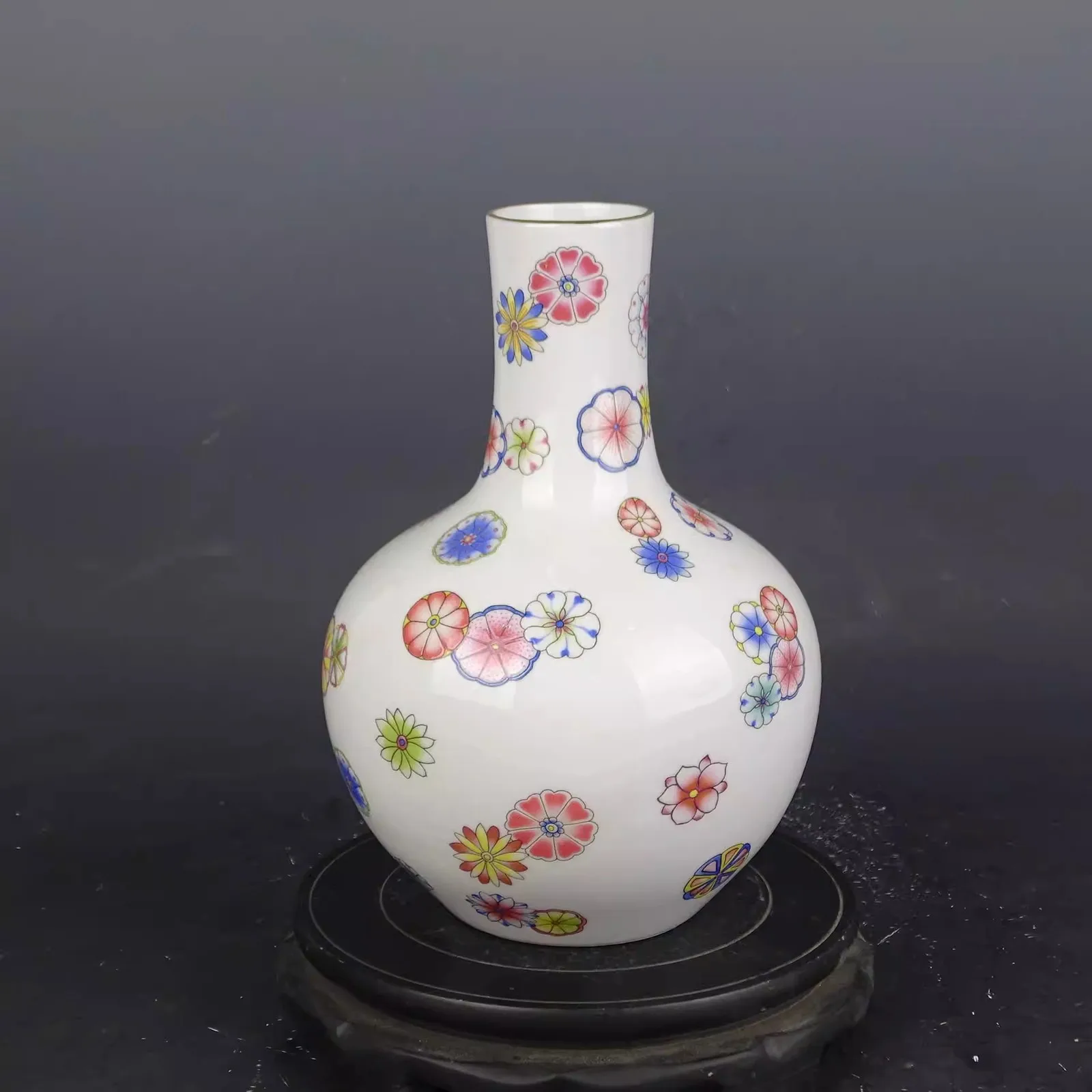 9.13 inch Chinese Qing Qianlong Famille Rose Porcelain Flowers Pattern Vase