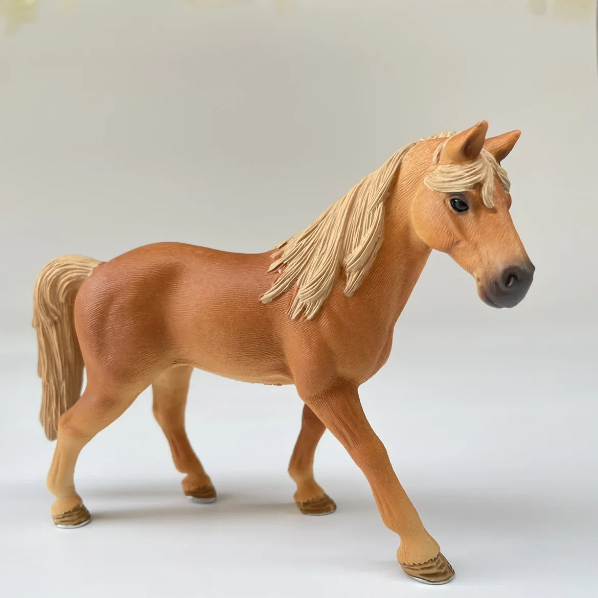 Bandai Children's Early Education Cognitive Simulation Horse Equestrian Horse Animal Figure Plastic Model Toy Ornaments