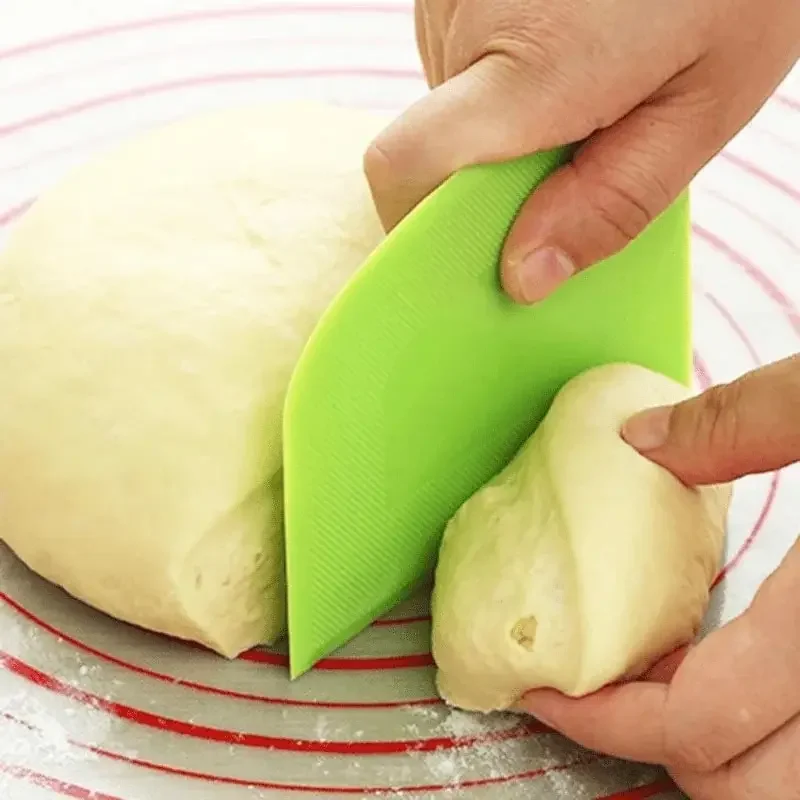 2pcs Dough scraper integrated non stick cake cream scraper, household kneading and slicing knife, DIY baking pastry tool