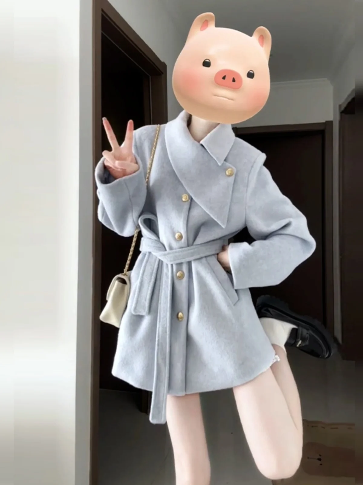 

Синее шерстяное пальто женское осенне-зимнее, утепленное, с поясом на талии, элитное, элегантное, модное, от китайского бренда