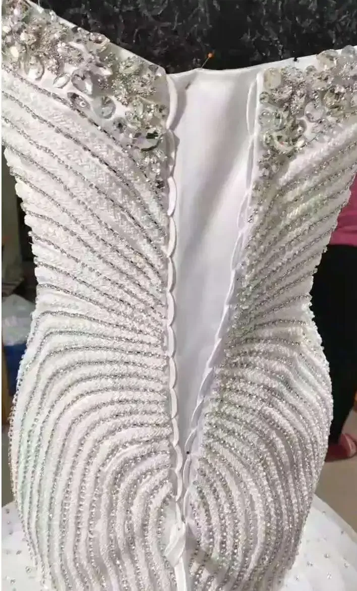 Vestido de novia de sirena de diseñador personalizado, vestido de novia con hombros descubiertos, cuentas de cristales, tul brillante, cola de pez de talla grande, 2025